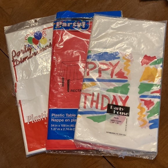 🌸NIP Assorted Table Covers - Bundle of 13 - Great for Caterers! - Picture 3 of 14